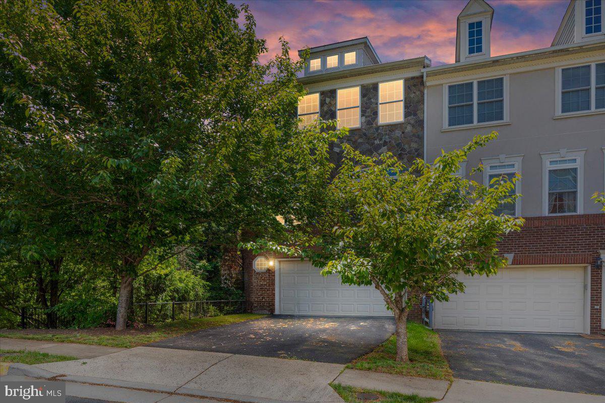 20344 Center Brook Square, Sterling