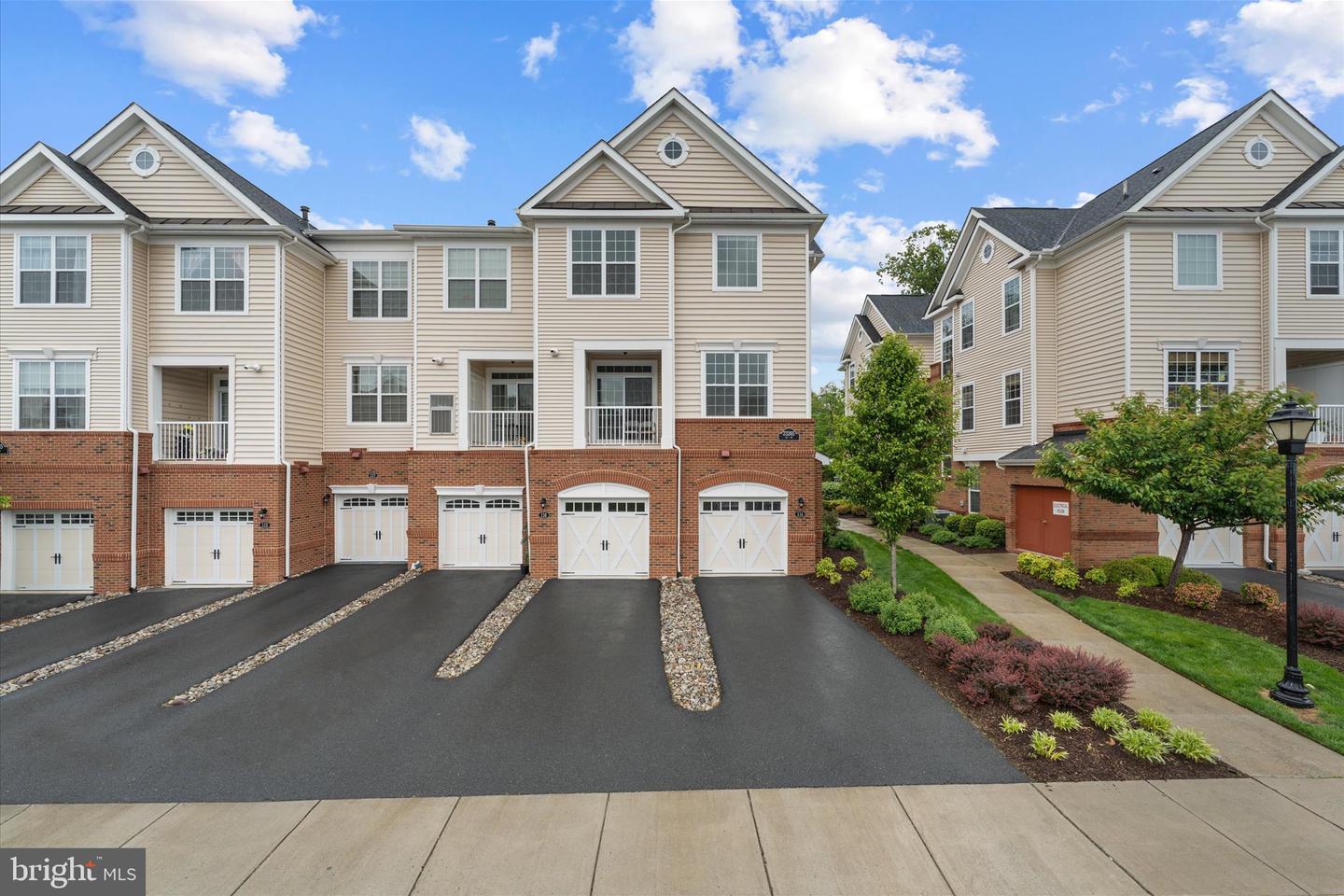 23265 Milltown Knoll Sq # 114