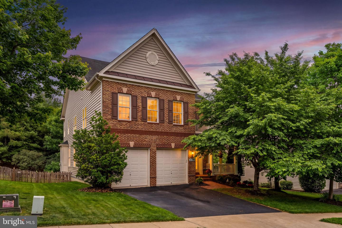 21398 Fairhunt Drive, Ashburn