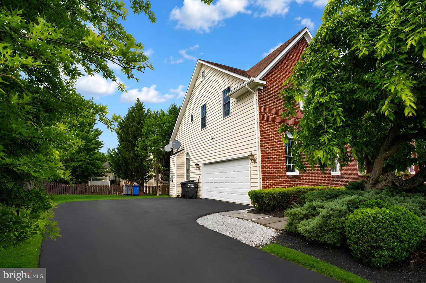 42848 Sidney Place