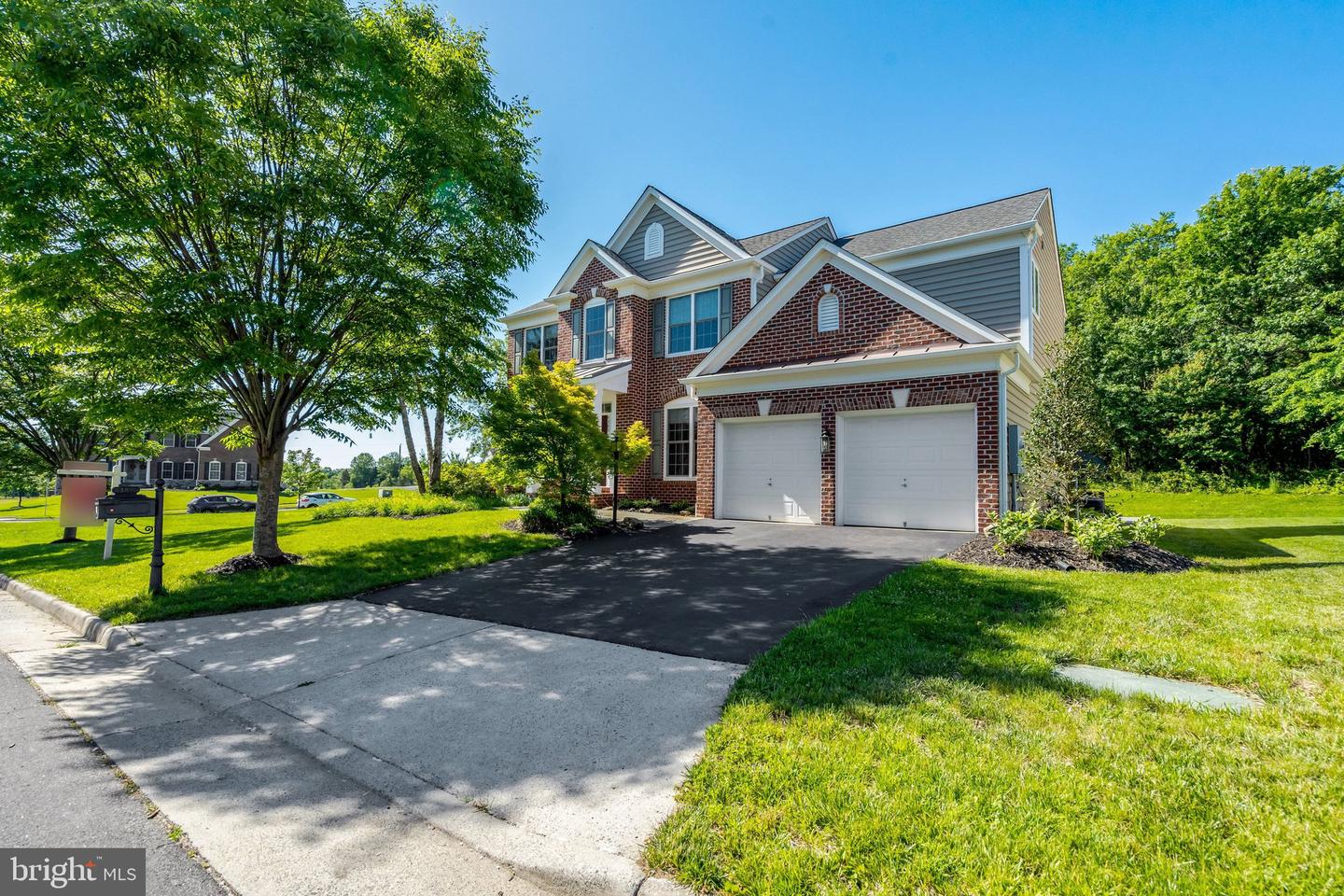 43896 Churchill Glen Drive, Chantilly