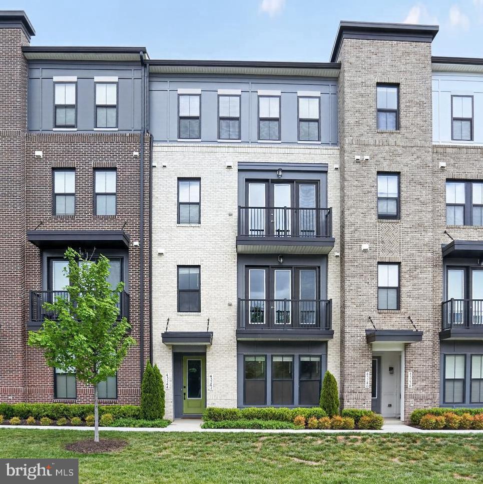 43242 Farringdon Sq