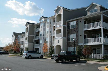 512 Sunset View Terrace SE #208