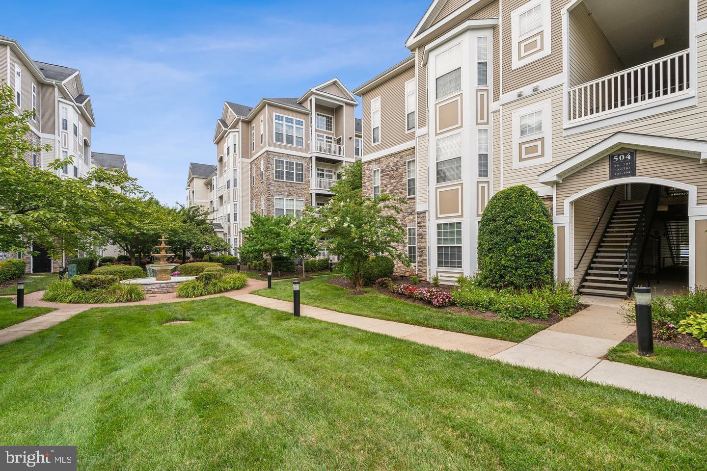 504 Sunset View Terrace SE #301