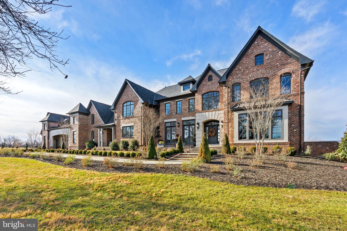 21051 St Louis Road, Middleburg