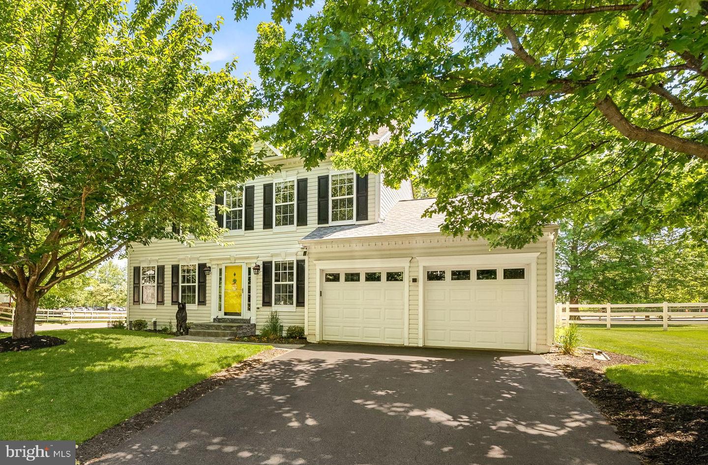 17180 Magic Mountain Drive, Round Hill