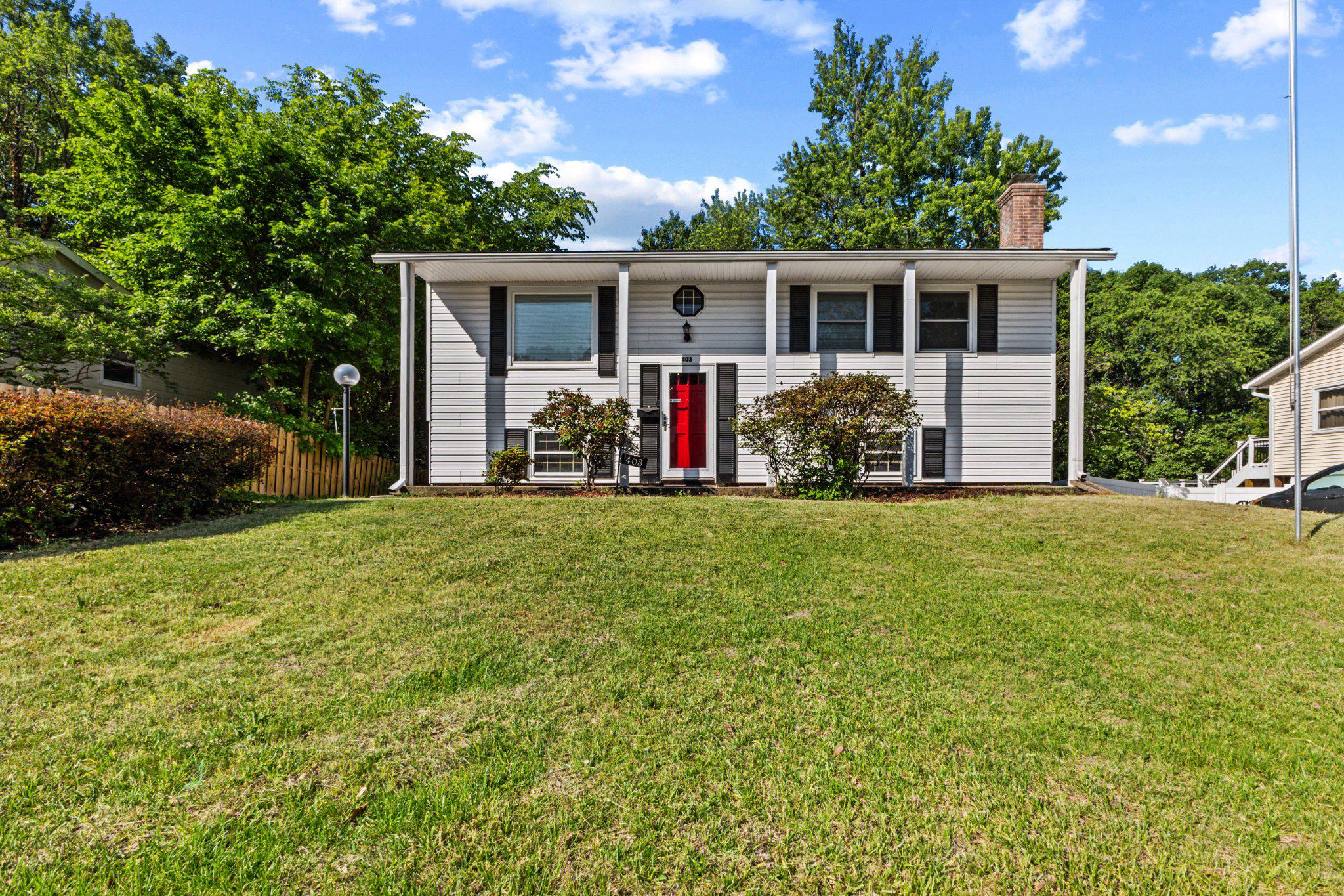 403 W Poplar Road, Sterling