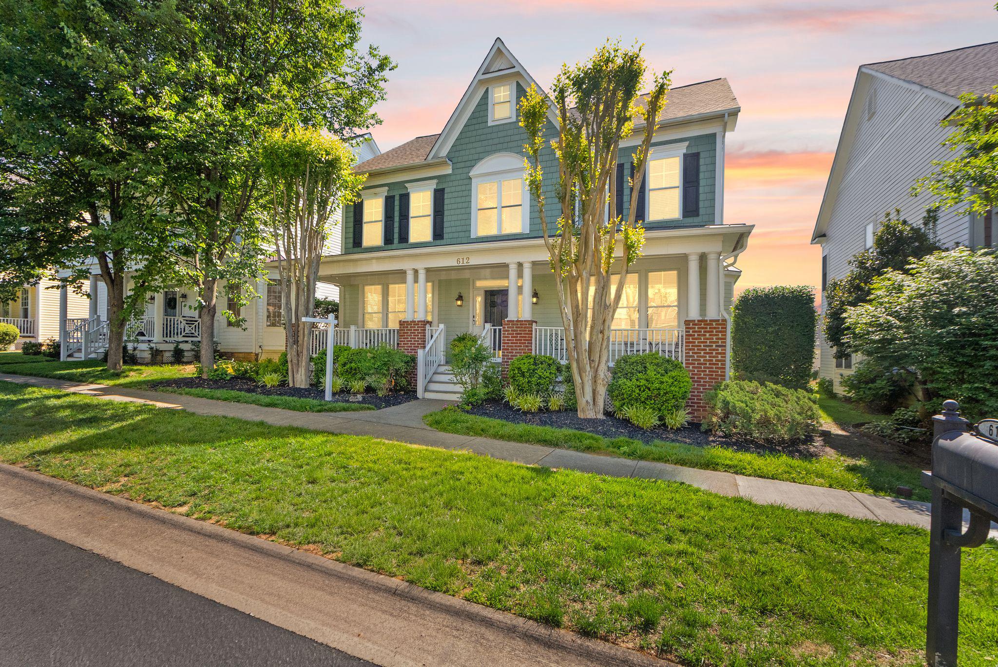 612 Greysands Lane, Purcellville