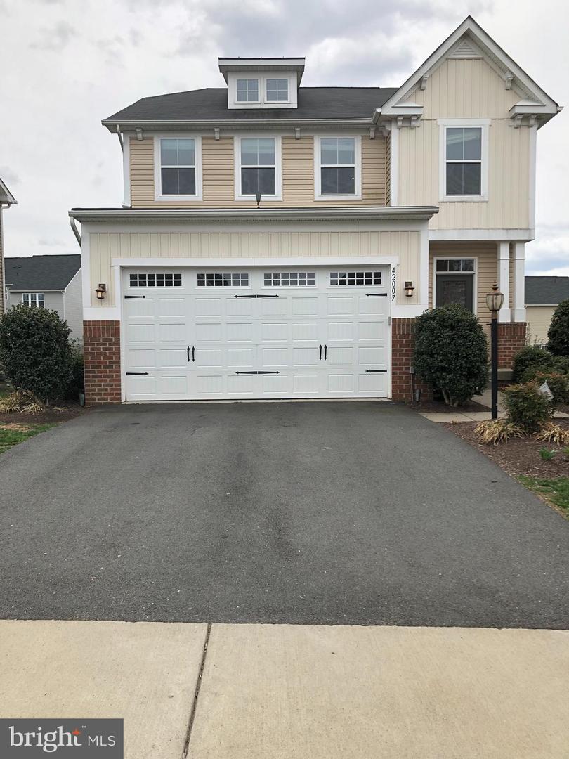 42007 Powells Farm Way, Aldie