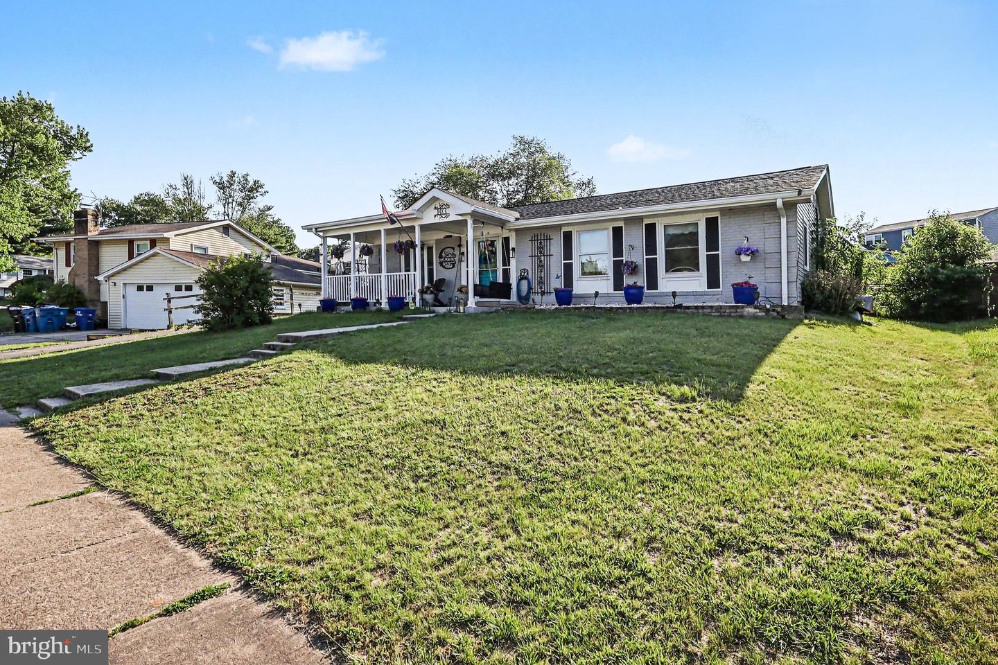 103 N Johnson Road, Sterling