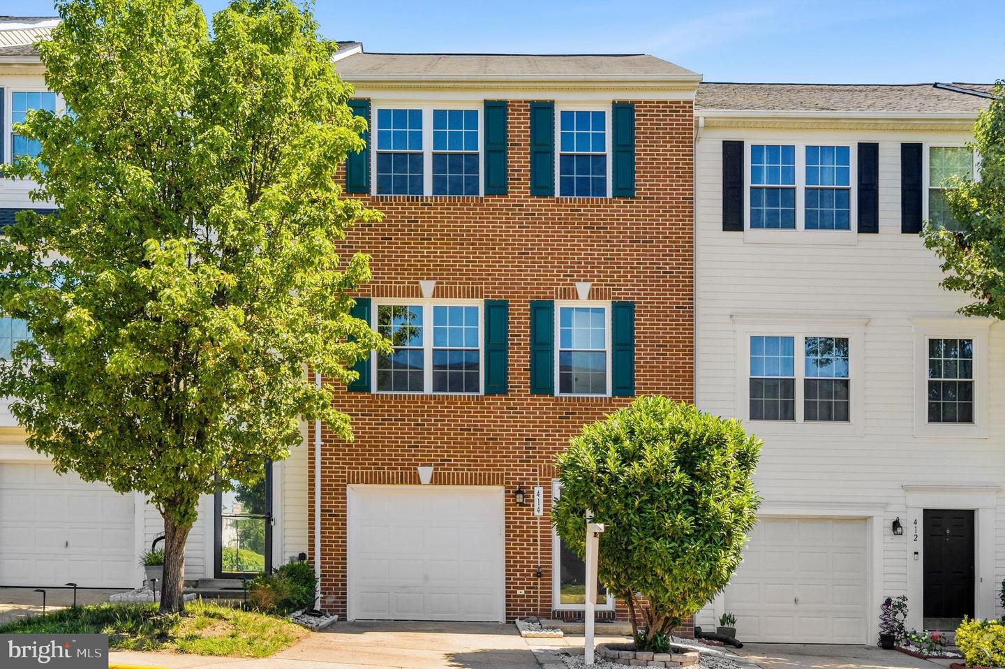 414 Ginkgo Terrace NE