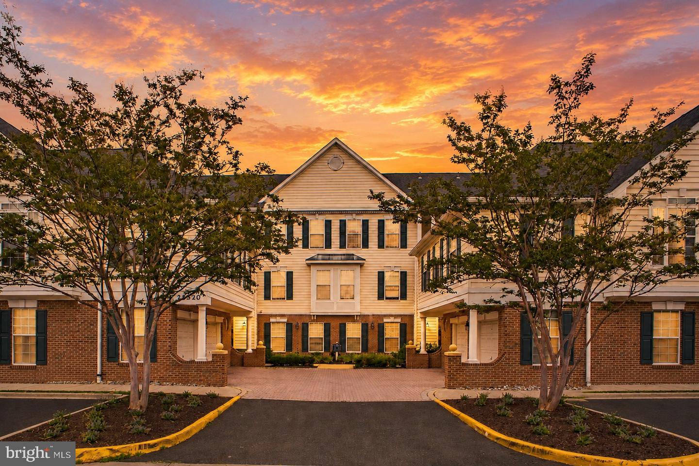 25320 Lake Mist Square #103