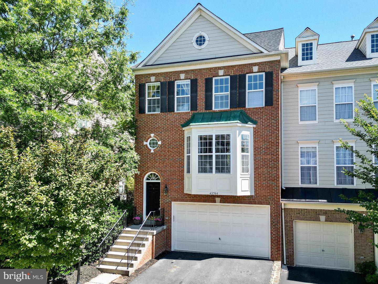 43764 Lees Mill Square