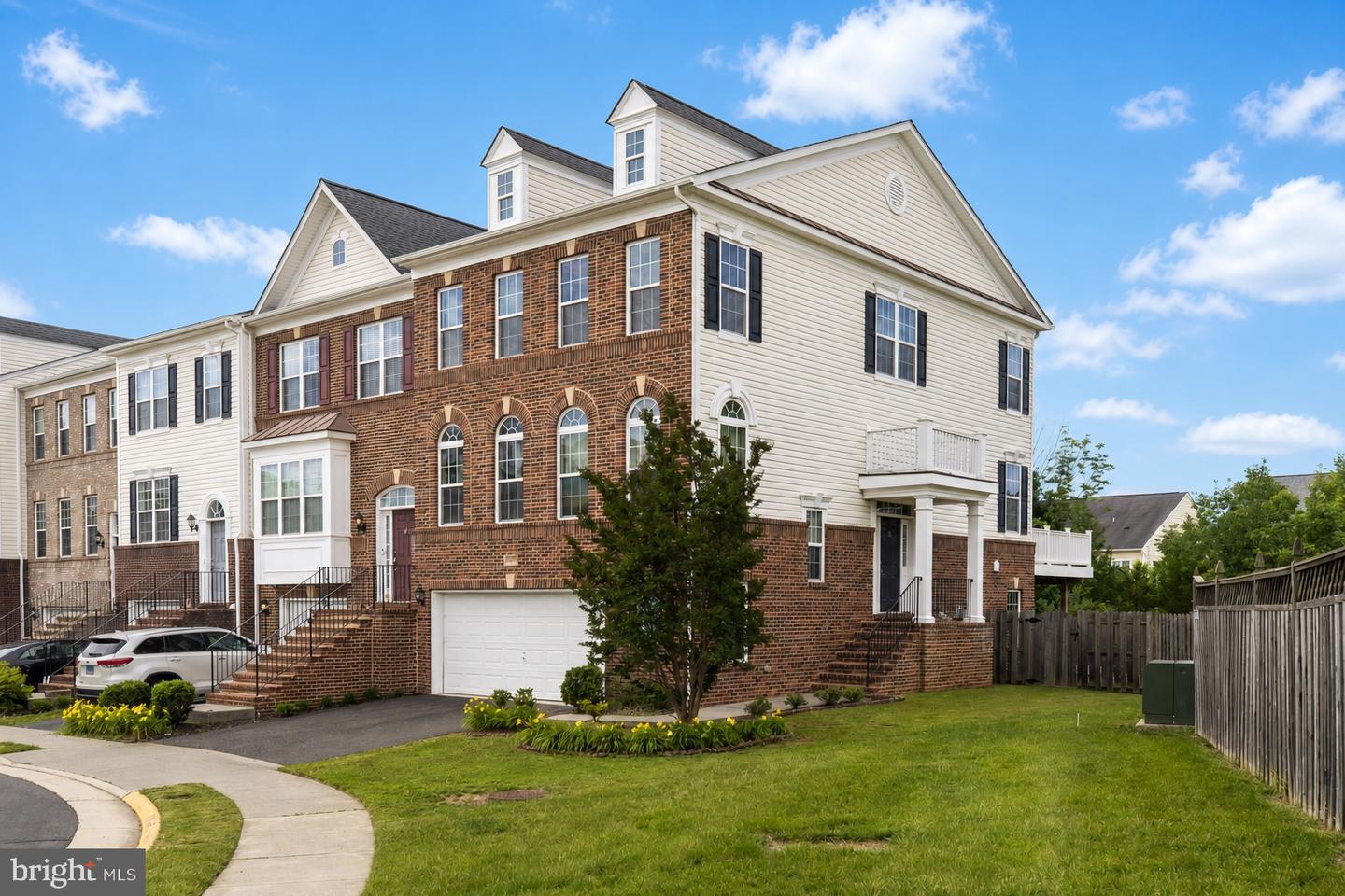 25099 Prairie Fire Square