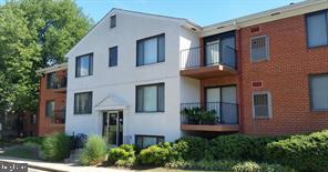 125 SW Clubhouse Drive SW #10
