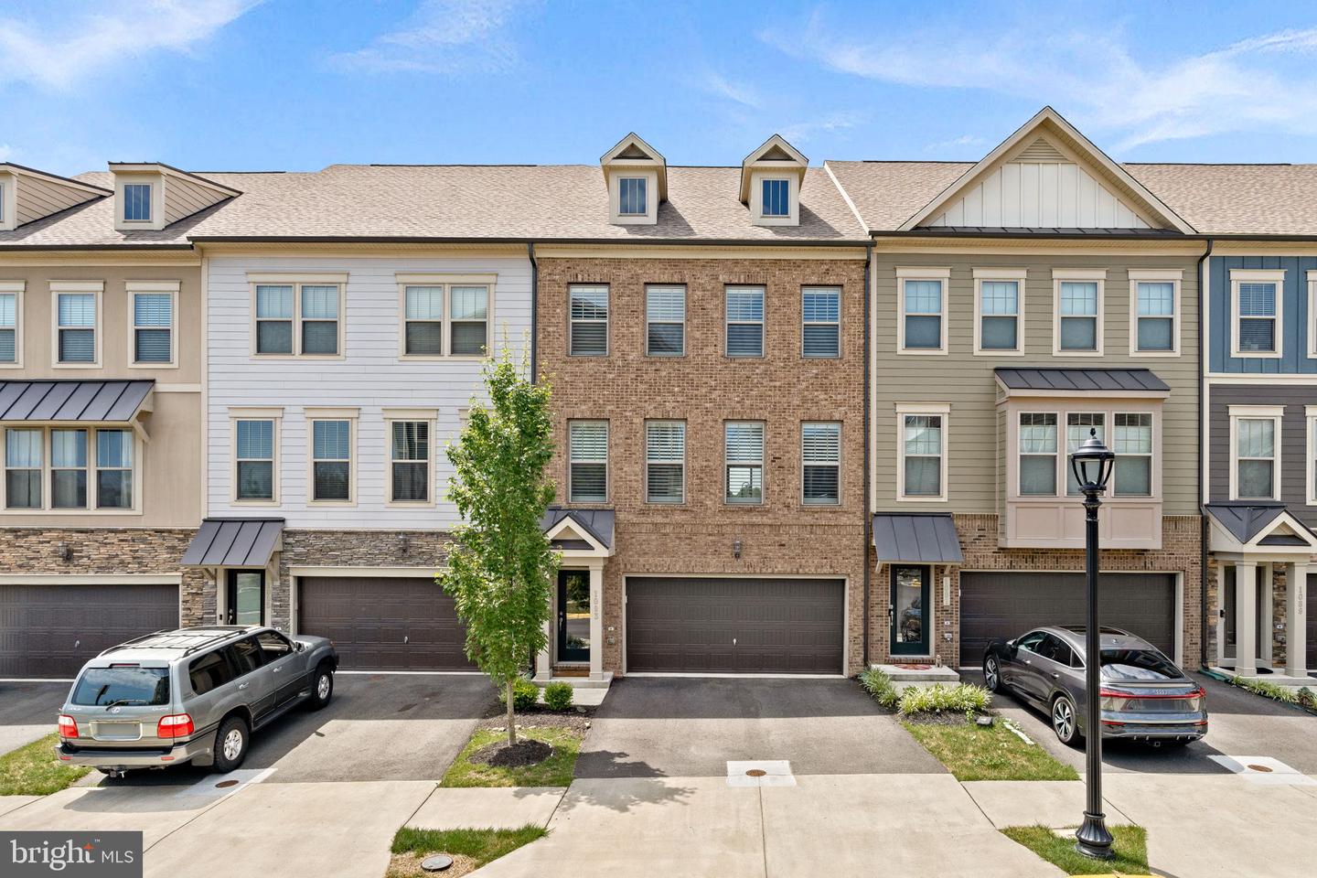 1093 Venifena Terrace SE