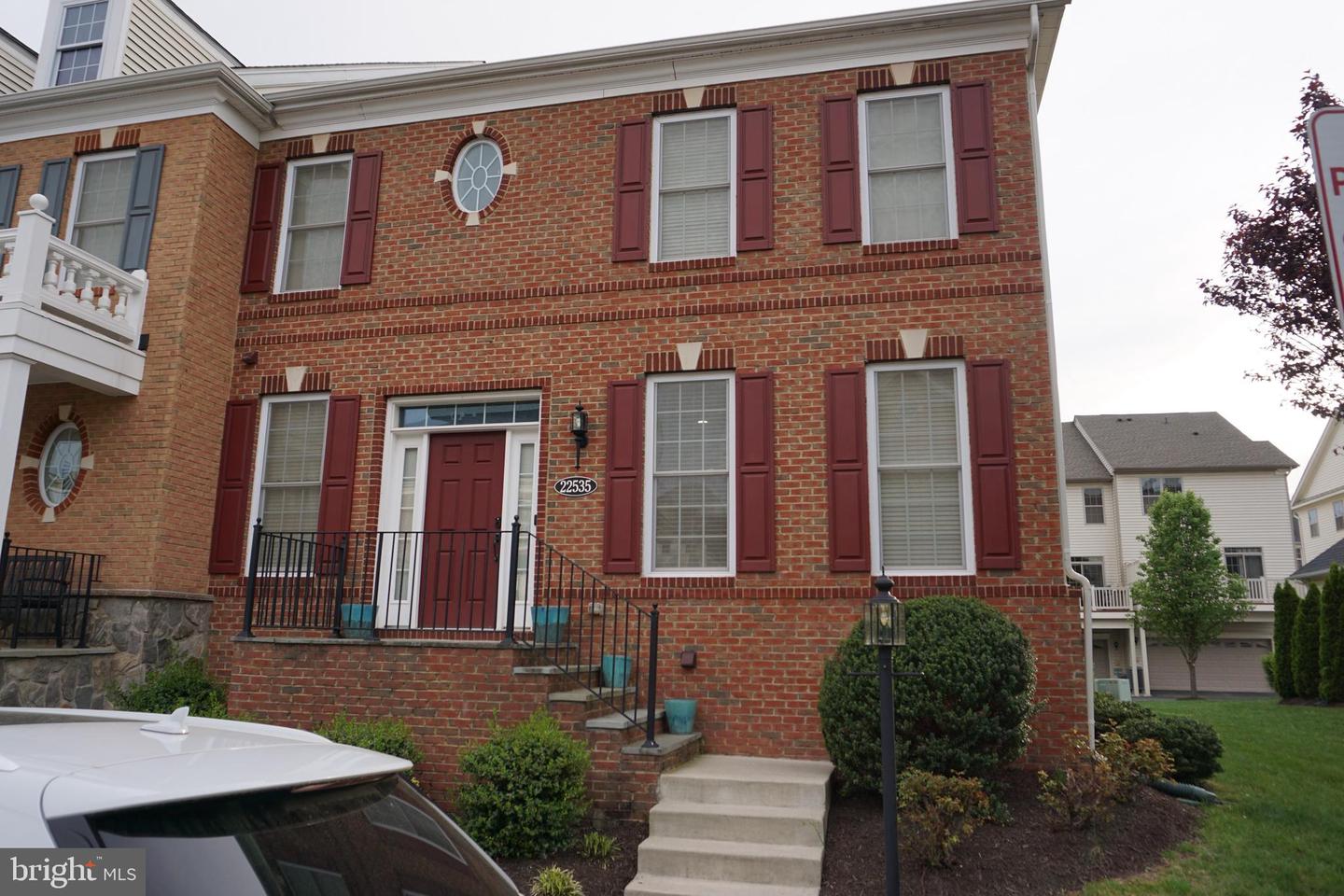 22535 Willington Square