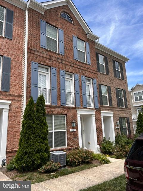 22883 Eileen Square
