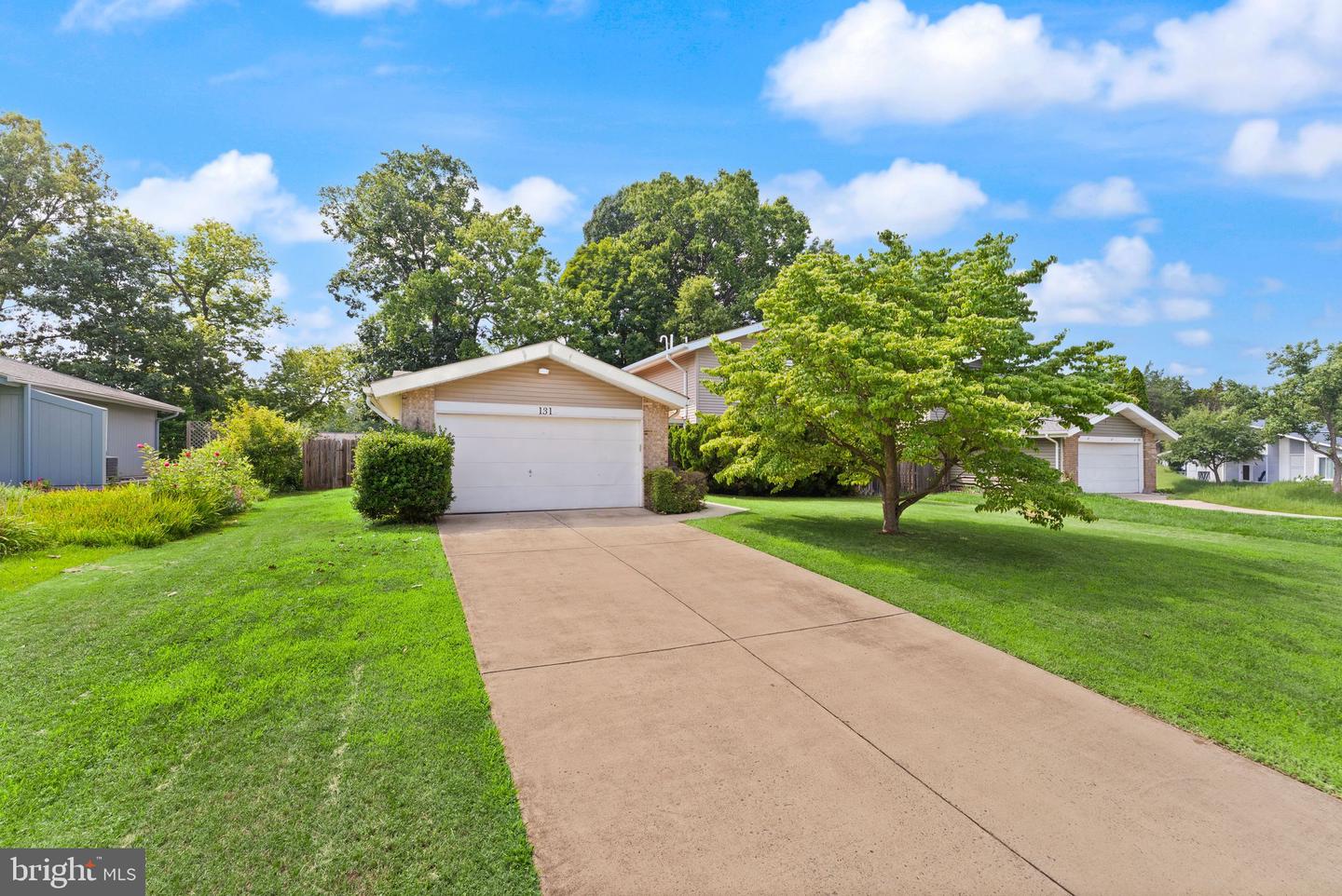131 Evergreen Street, Sterling