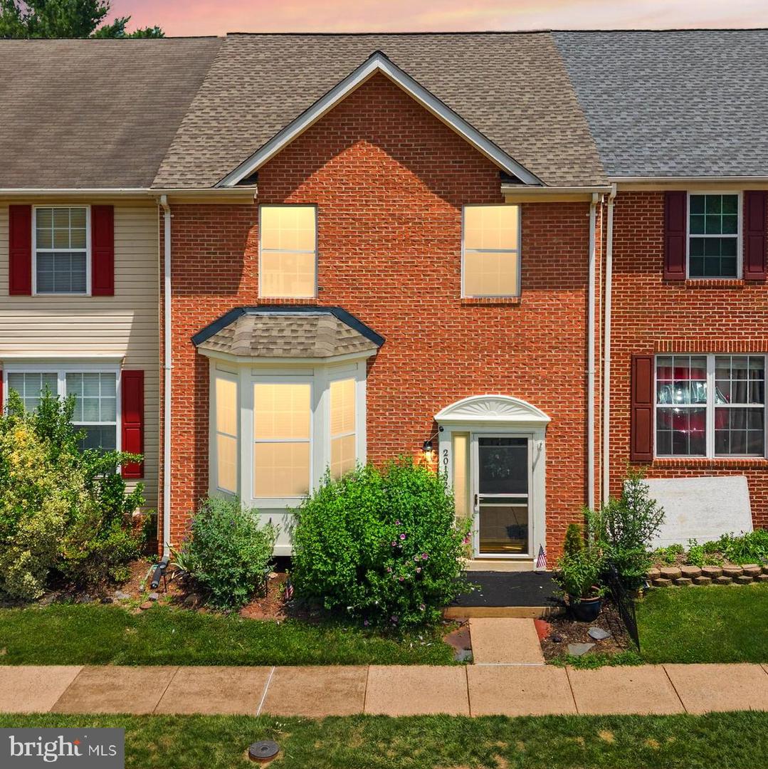 20102 Hardwood Terrace