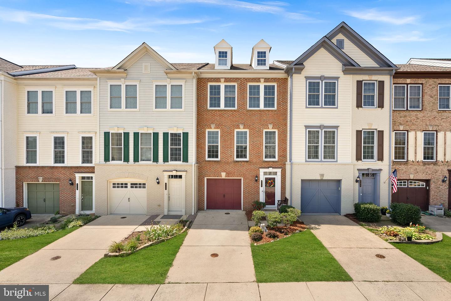 211 Great Laurel Square SE