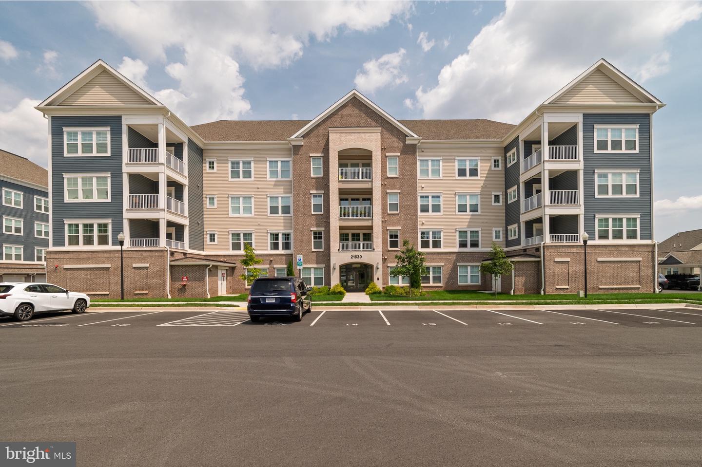 21630 Hawksbill High Circle #406