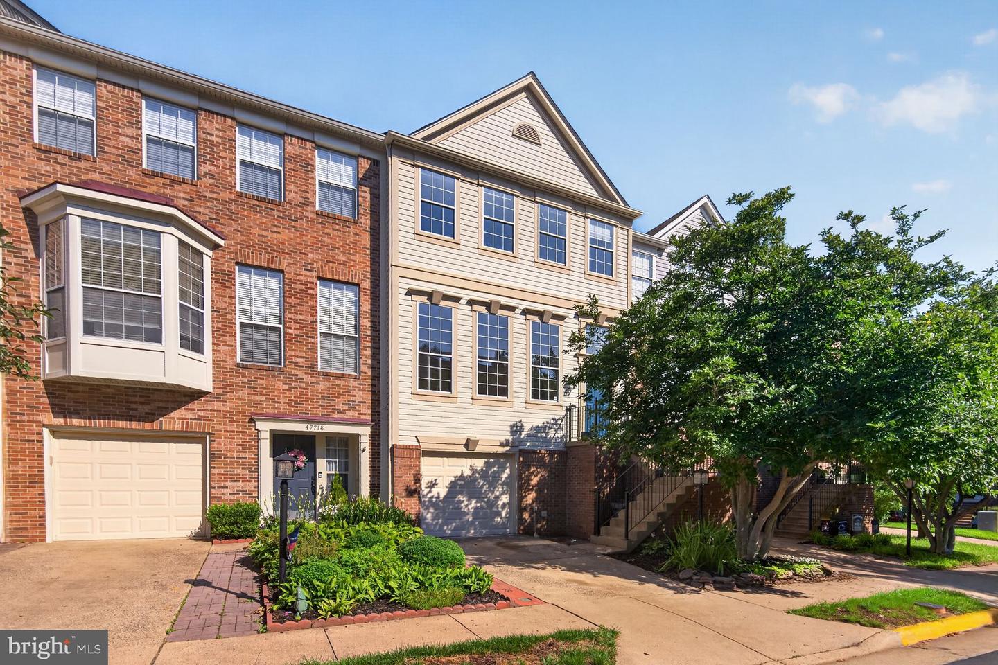 47720 Sandbank Square