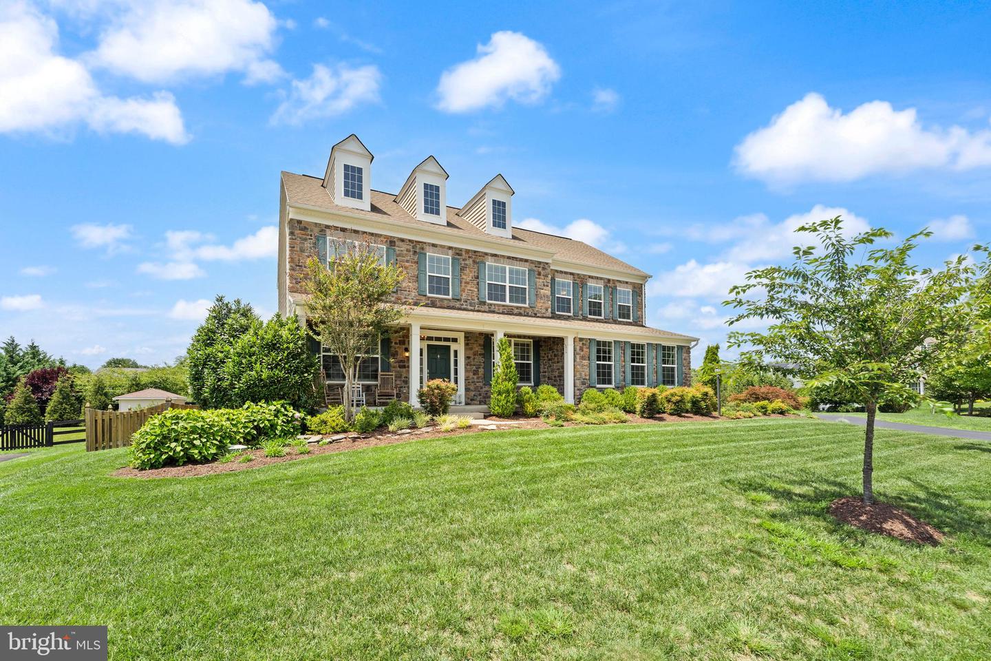 46 Stone Oak Place
