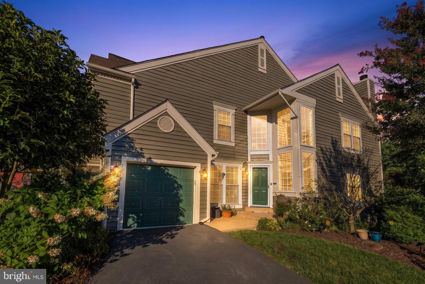 21178 Wildflower Square