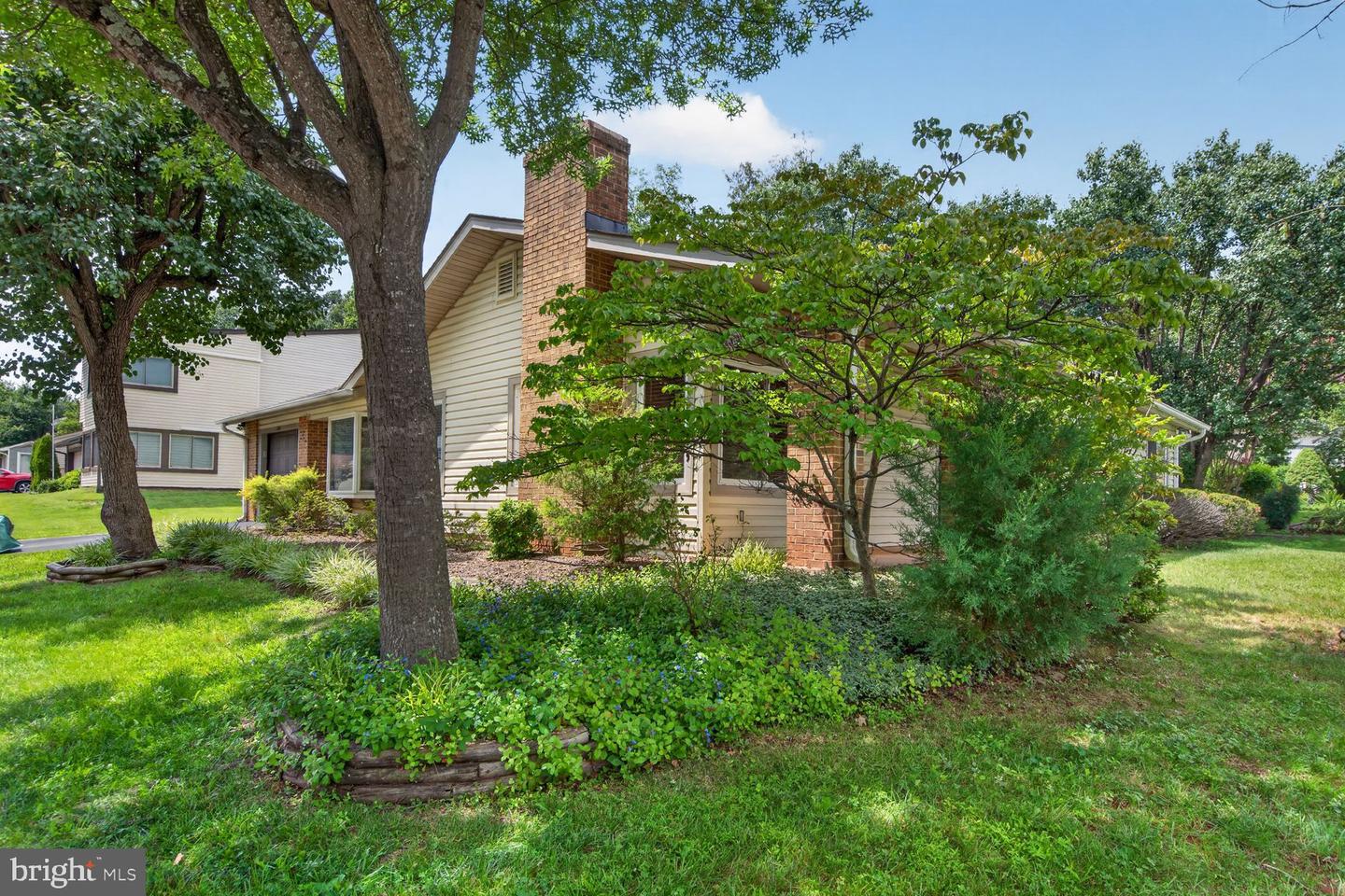 323 Avondale Drive, Sterling