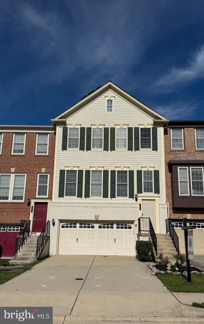 126 Great Laurel Square