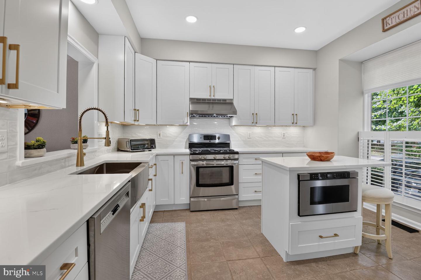 20752 Breezy Point