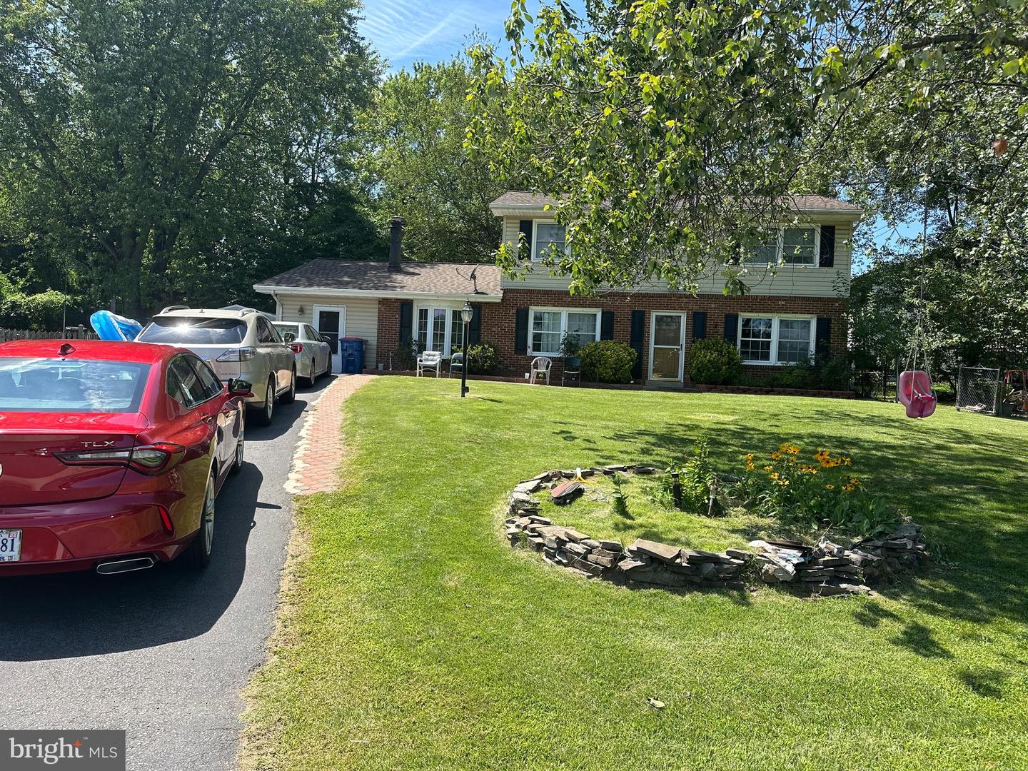 503 Lee Court