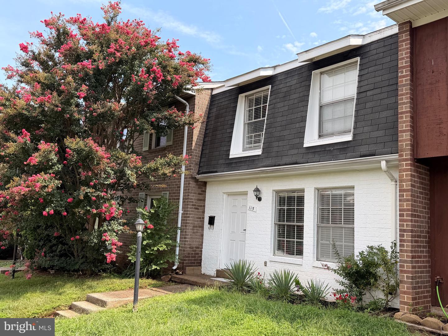 115 E Concord Court