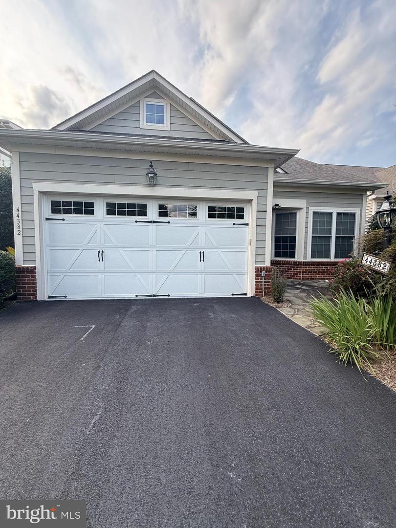 44382 Cedar Heights Drive