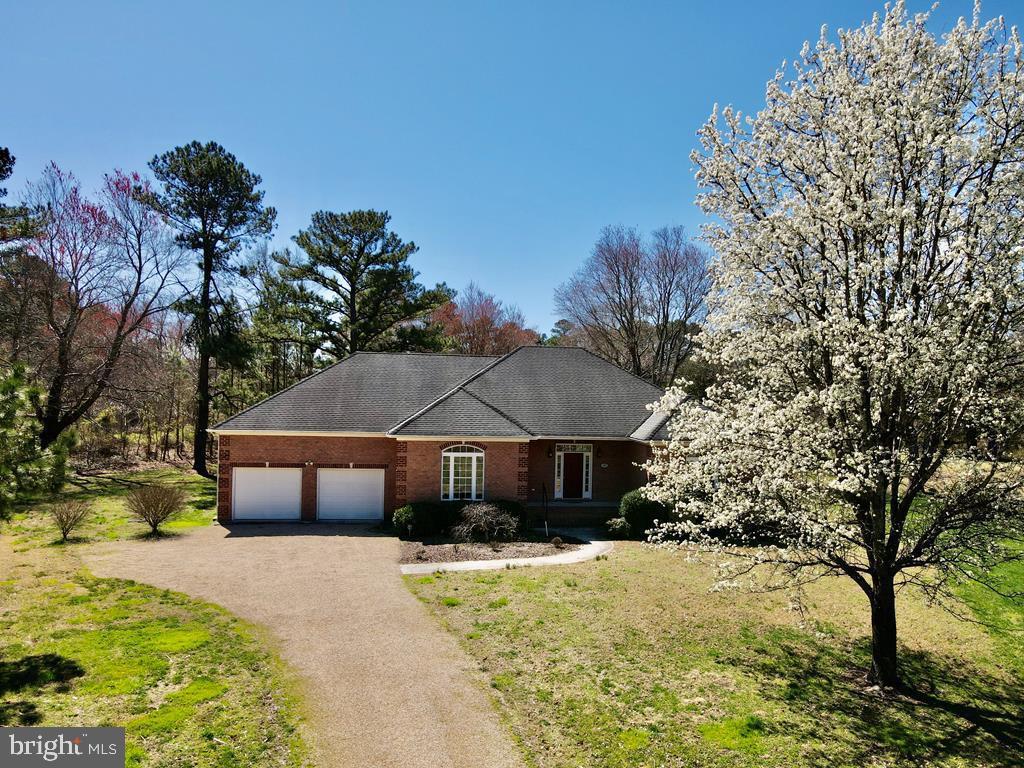 147 Sir Guy Drive