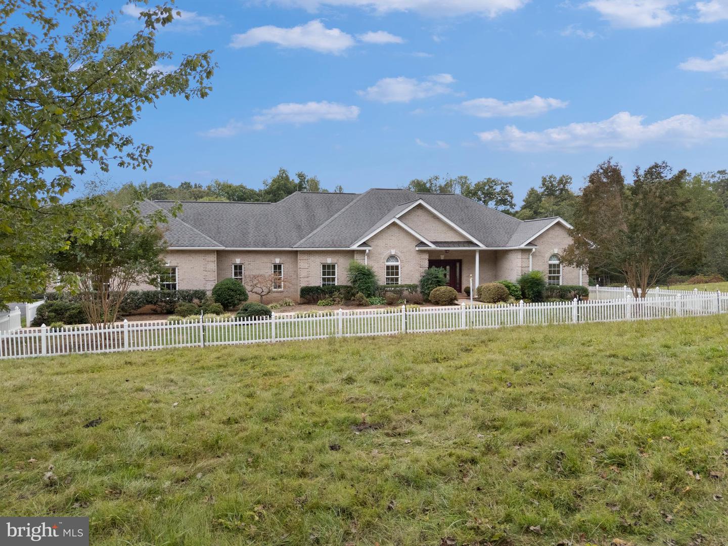 7380 W Hoover Road, Reva