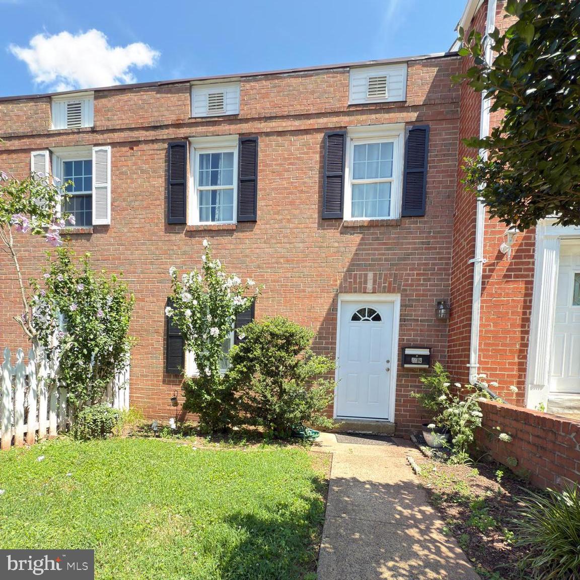 9913 Hampton Road, Manassas