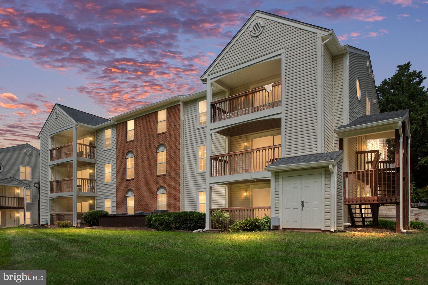 9476 Scarlet Oak Drive, Manassas