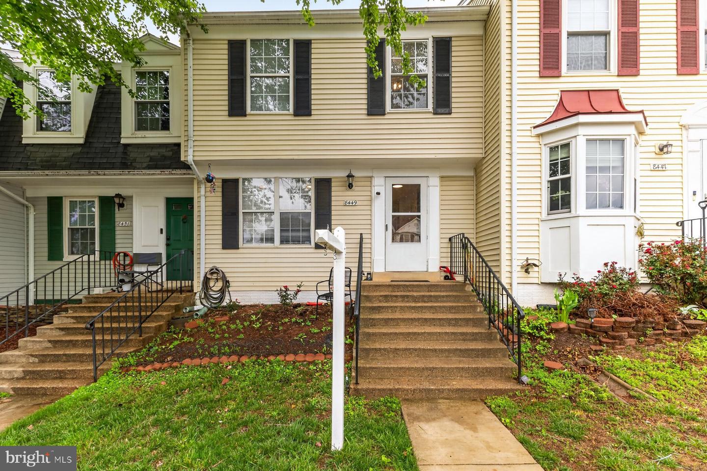 8449 Georgian Ct