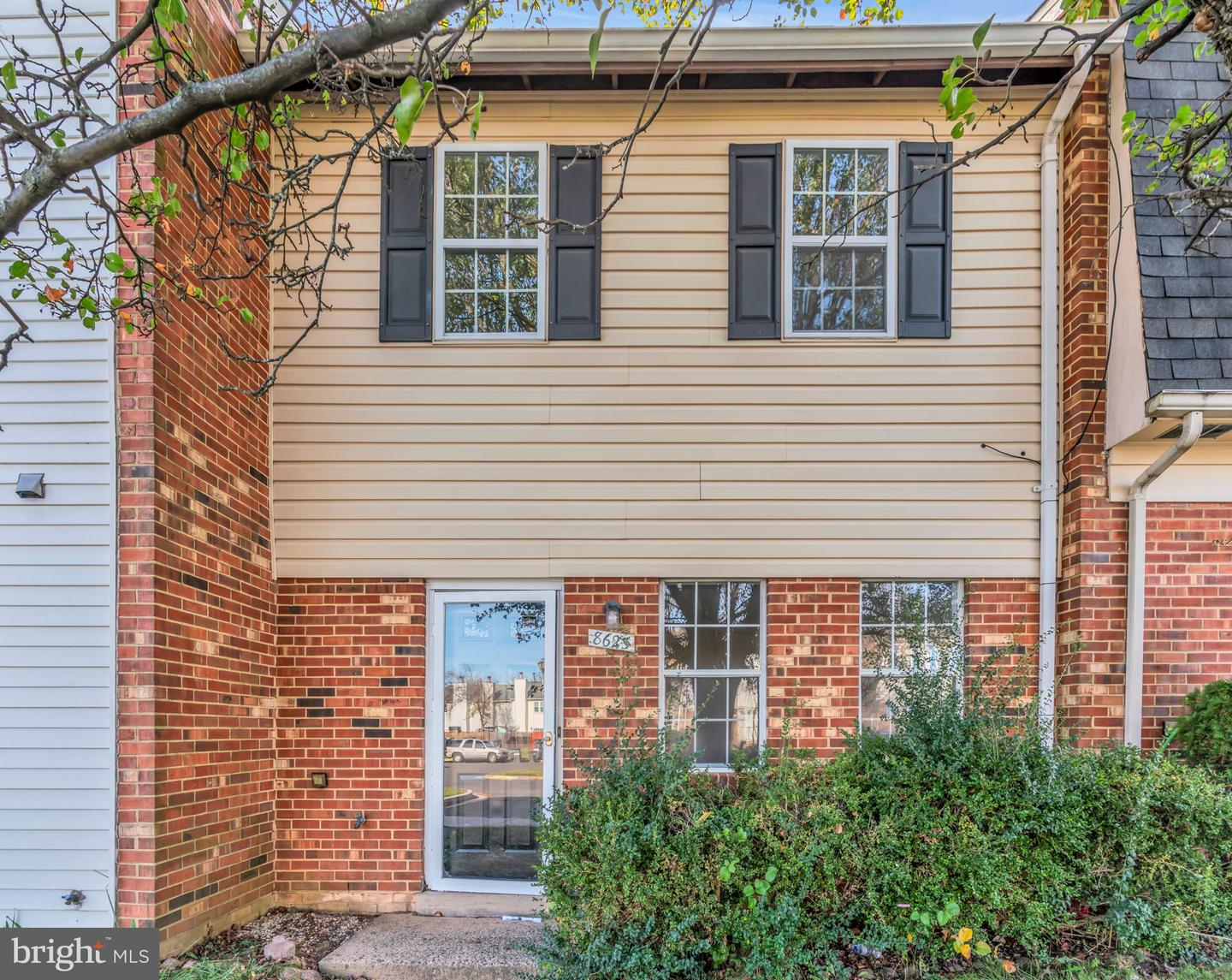 8625 Burnside Court, Manassas Park