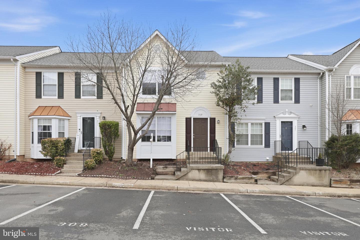 309 Moseby Court, Manassas Park