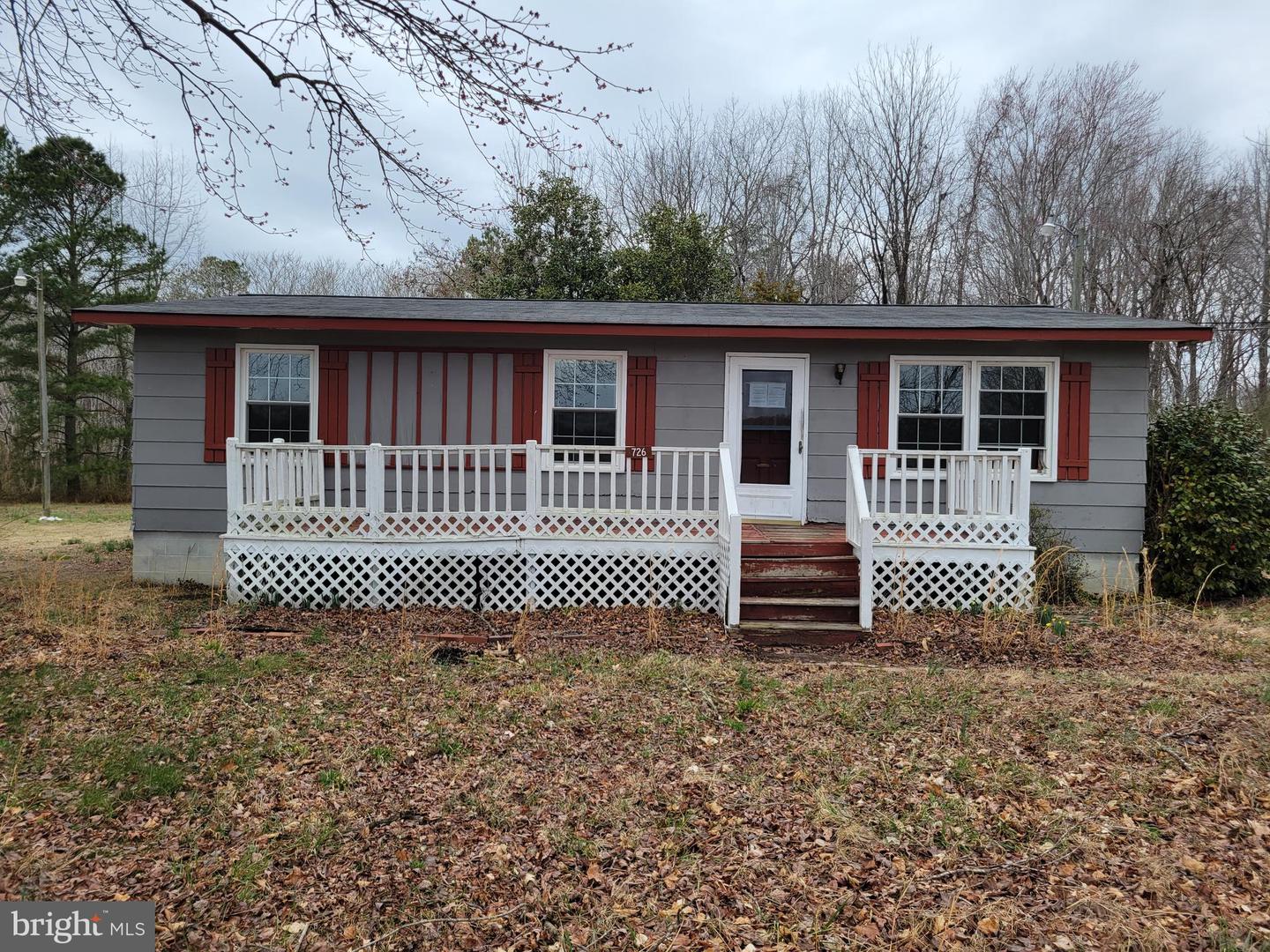 726 Courthouse Drive, Saluda
