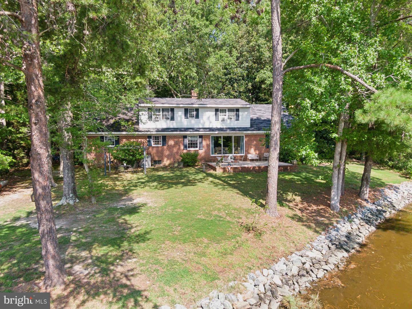 239 Spencers Creek Lane, Heathsville