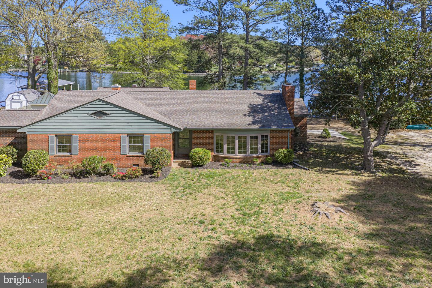 137 Pine Dr