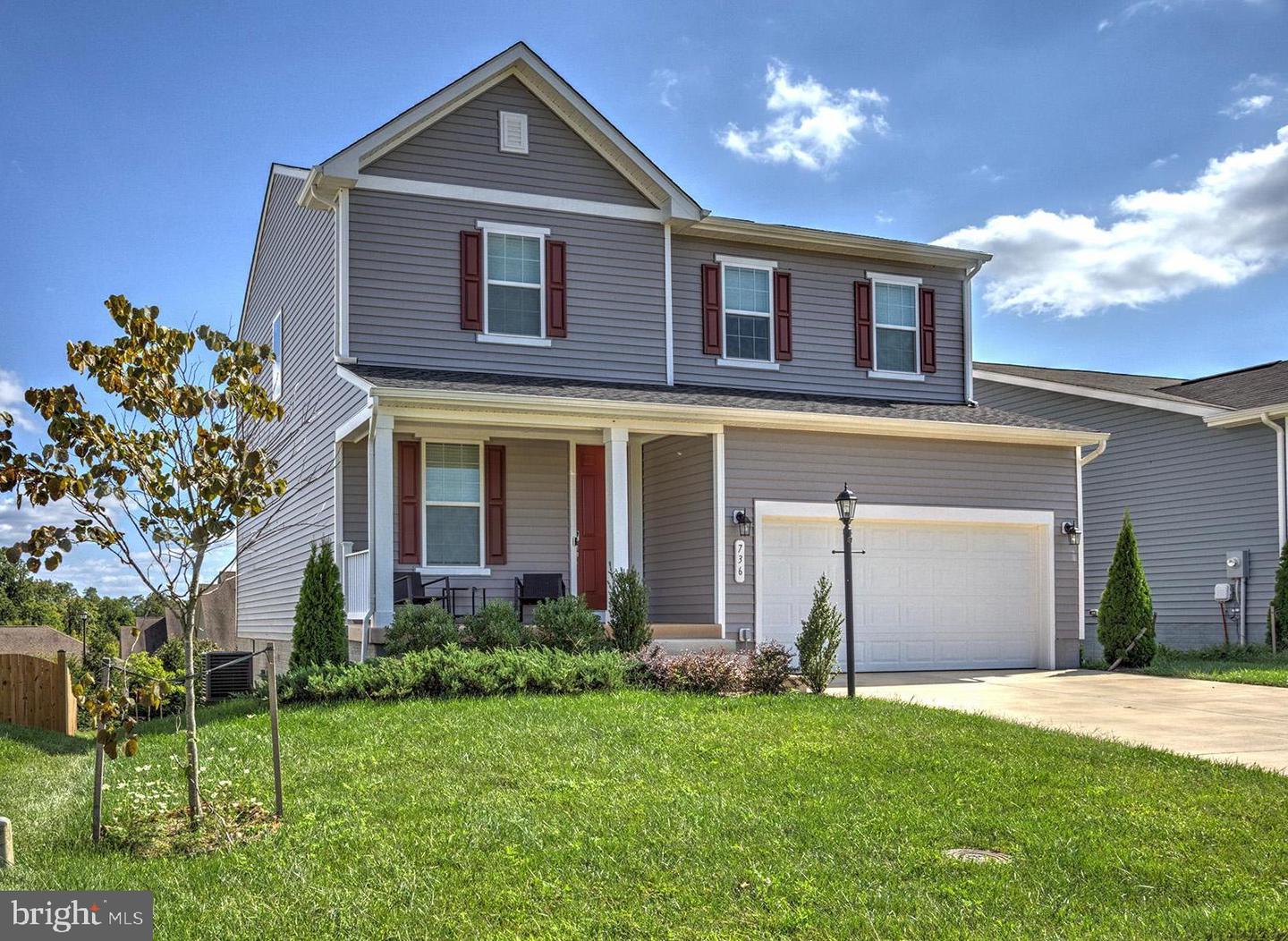 736 Round Hill Drive, Orange