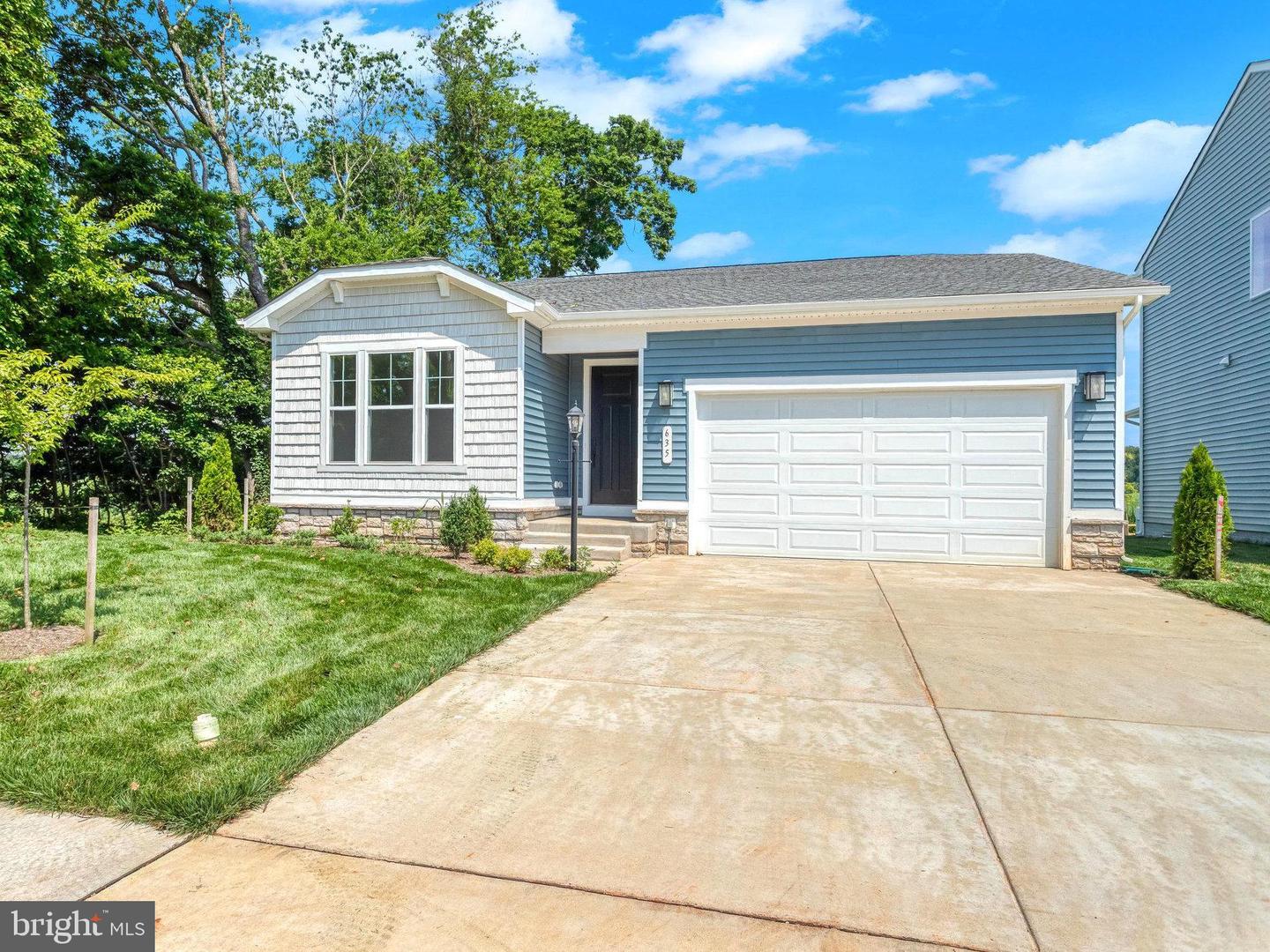 635 Clover Lane, Orange