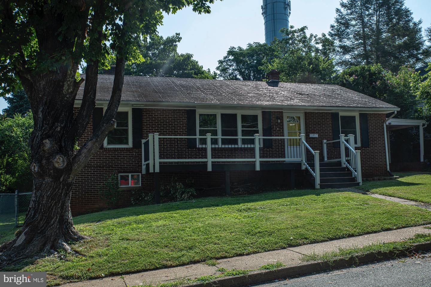 147 S Almond Street, Orange