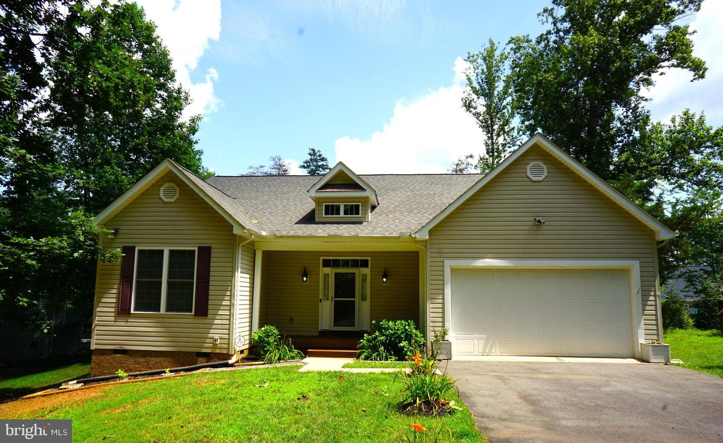 303 Stratford Circle, Locust Grove