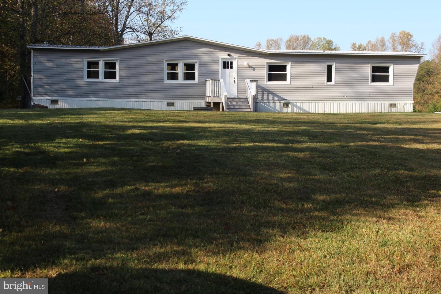 5274 Burr Hill Road, Rhoadesville